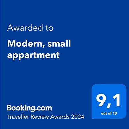 Modern, Small Appartment Ларвик Екстериор снимка