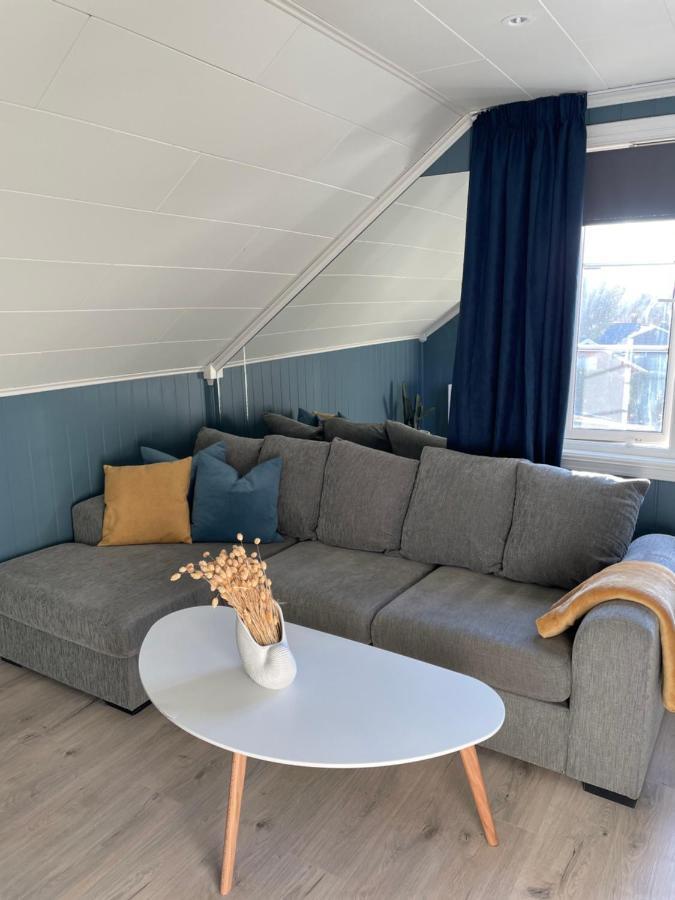 Modern, Small Appartment Ларвик Екстериор снимка