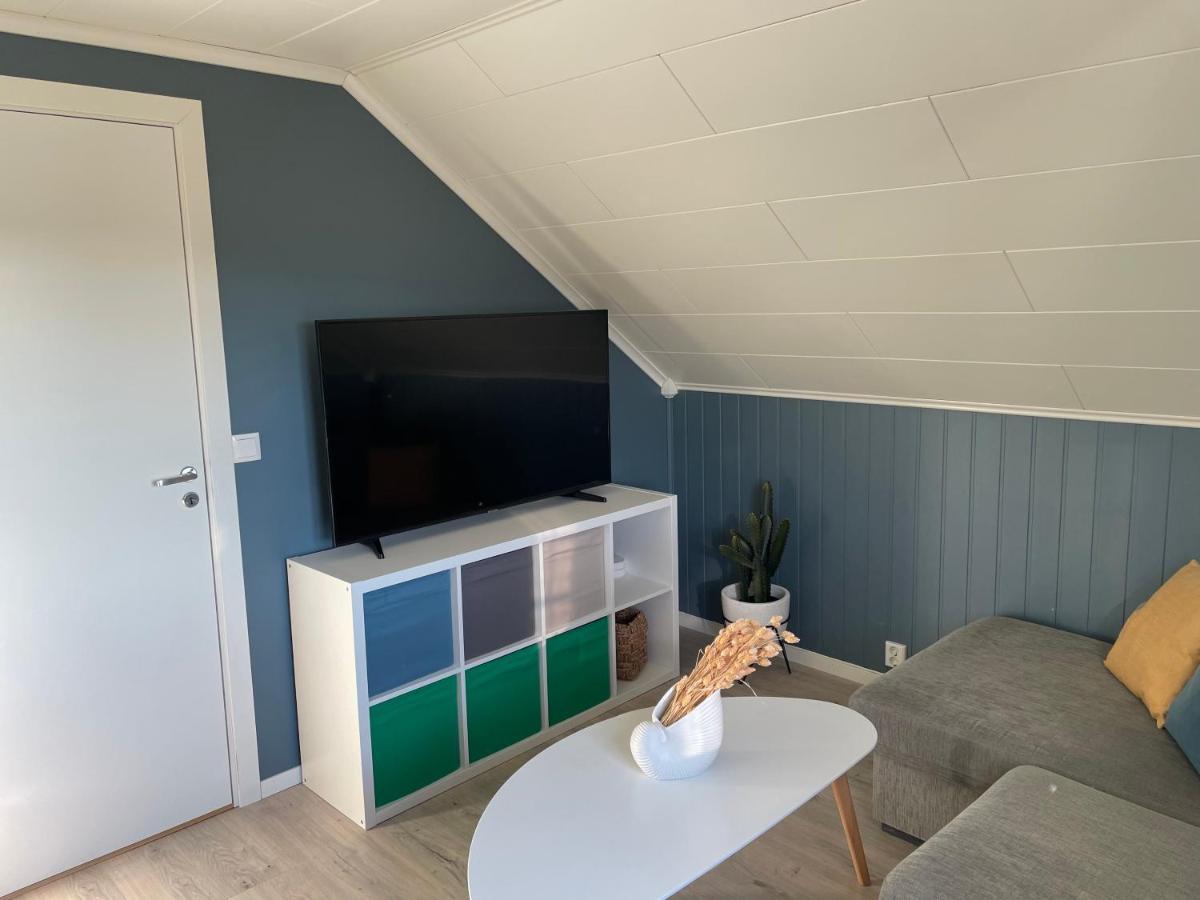 Modern, Small Appartment Ларвик Екстериор снимка