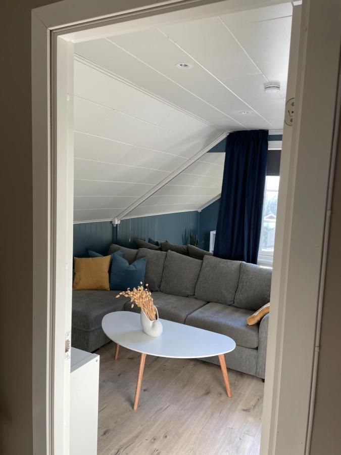Modern, Small Appartment Ларвик Екстериор снимка